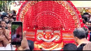 Kavinisseri Sri Muchilot Bhagavathi Theyyam | കവിണിശ്ശേരി ശ്രീ മുച്ചിലോട്ട് ഭഗവതി തെയ്യം