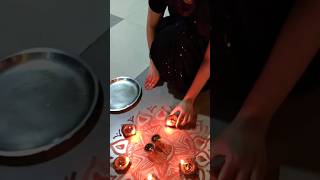 देहरी मांडना 🥰 स्वागत है आपका 🙏🪔 #ytshorts #rangoli  #welcome #beautiful  #festival