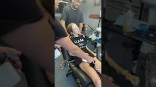 Girl passes out while getting finger tattoo 😬