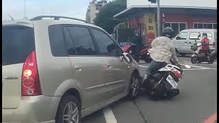 【車禍影片】不知道在想什麼的騎士（2023.07.21 台中市豐原區豐原大道八段