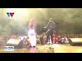 diamond platnumz alivyompandisha hawa kwenye stage ya wasafi festival dodoma