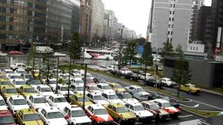 博多駅タクシー乗り場の風景509　実車になって駅を出るまで