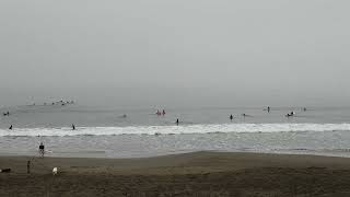 ２０２２年８月３１日（水）／江ノ島～鵠沼海岸：雨は上がってますがどんより曇ってます。風は弱めで波は腰～胸くらい。