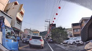 厲害三寶，直行車道右轉，還逼車原右轉車輛