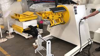 Decoiler machine with hydraulic expansion