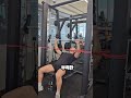 근비대를 위한 전략적 접근법 shorts fitness gym