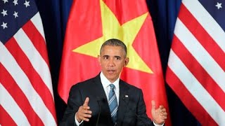 Tổng thống Mỹ Barack Obama đang phát biểu tại Trung tâm Hội nghị quốc gia Mỹ Đình