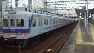 南海7100系7137F+7135F到着\u002610000系10007F+7100系7145F通過@貝塚駅