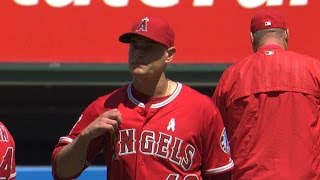 HOU@LAA: Richards takes no-hitter into the 7th inning