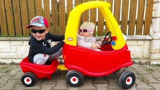 OUTDOOR ACTIVITY - Little Tikes Cozy COUPE little girl Elis and BROTHER Thomas