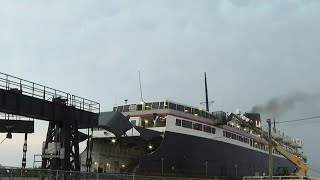 Historic Lake Michigan ferry suspends service following mechanical failure