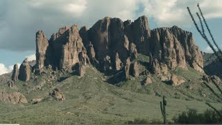 Haunted Superstition Mountain. (Lub Roob Muaj Dab) 8/26/23