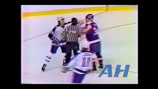 NHL Oct. 19, 1985 Dan Daoust,TOR v Dave Silk,WPG (R) Toronto Maple Leafs Winnipeg Jets