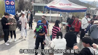 打卡完布达拉宫，阳仔带我们到药王山观景台，50元人民币取景地！