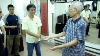Wing Chun's EFFORTLESS POWER demo by Chu Shong Tin