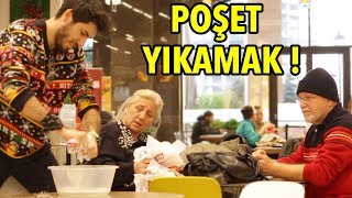 İNSANLARIN İÇİNDE POŞETLERİ YIKAMAK