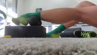 Ankle and achilles' tendon rolling with BLACKROLL Duoball!