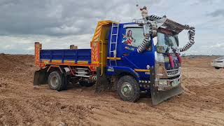 Fuso หัวปลาดุก 6m60 240 แรงม้าแรงจัด Dump Truck Excavator