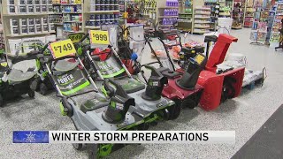 Chicagoland gears up for looming winter storm