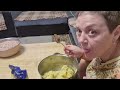 тесто на картофельном отваре и рассоле. пирожки с мясай картошкай капустой рулет из остатков.булач