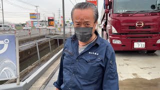 スタンドで洗車してたらダンプ屋さんが…