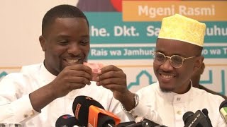 TAZAMA HAPA UFUNDI WA AHMED ALLY AKISOMA QURAN| ATUNZWA PESA MBELE YA ALLY KAMWE NA HASHEEM IBWE