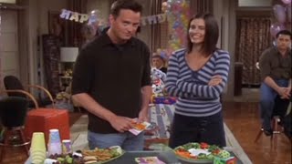 Matthew Perry making fun of his co-stars in Friends bloopers compilation