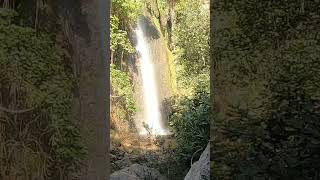 Espectacular cascada en Millares #cascadas #trekking #mountains #paisajes