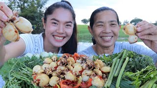 กินตำหมึกกระดอก เผ็ดปากเปิด❗️❗️พาอิแม่ยิ้มอิแม่หัวเราะ นั่งกินท่ามกลางบรรยากาศสระบัว สดชื่นอากาศดี