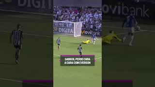 Gabi gol Sai cara a cara com Everson e perde a chance #futebol #gabigol #futebolbrasileiro