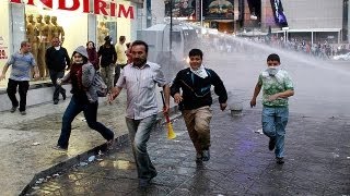 Turkey: peace by day, clashes by night