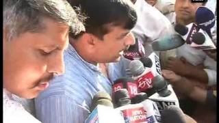 AAP's Sanjay Singh meets family of Gajendra Singh in Dausa SLUG: AAP'S