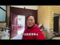 小娜帮妈妈摊菜馍，忍不住大秀烙饼手艺，妈妈看着笑而不语【牛不啦妯娌】