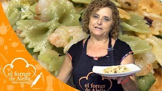 Farfalle con gambas y calabacin