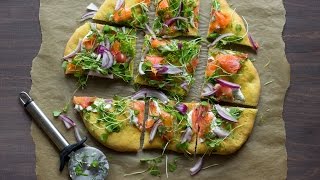 Kylmäsavulohi Pizzan valmistus / How to make a cold smoked salmon pizza