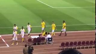 شاهد .. موقف بين اللاعب حسين عبدالغني وشاب من ذوي الاحتياجات الخاصة