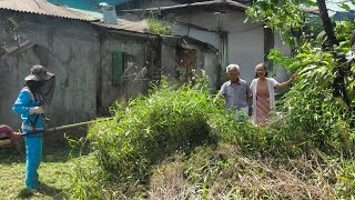 Husband and Wife Happy to See Us Help Clear Overgrown Grass Abandoned House | Clean Up