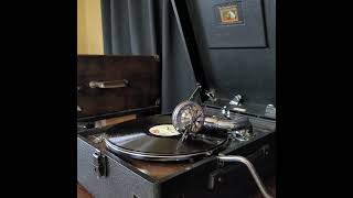 近藤 圭子 ♪わらべ♪ 78rpm record. HMV Model 102 Gramophone