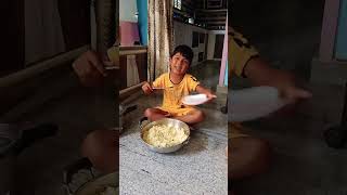 Na pilli ki 🐈😺 egg rice 🍚 peduthunnanu Amma👍🥰 #trending #youtubeshorts #cat