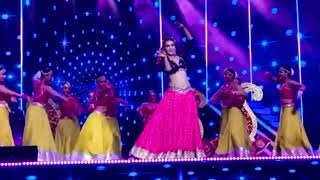 Kriti Sanon | Best performance on Kajra Re Song | At Award Show 2020 | Kriti Sanon song
