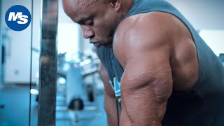 Victor Martinez | How to Build Big & Thick Triceps