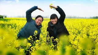 公公生日农村妯娌俩去买菜，看到花海先浪一圈，景色漂亮玩嗨了