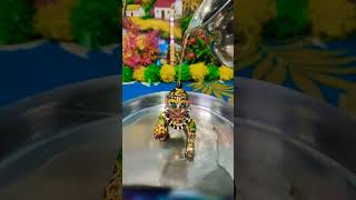 Laddu ko Maiya ne subah subah nahla Diya #Radhe Radhe