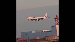 【羽田沖/上空】羽田には珍しい小型機が‼︎😆