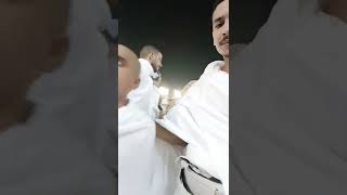 طفل معتمر يخطف الانظار بتلاوة رائعة لـ القران الكريم أثناء الطواف حول الكعبة❤️🤍 ❤️🤍❤️