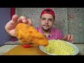 أصوات الأكل اندومي ودجاج مقرمش 🍜🍗 asmr indomie noodles and crispy chicken