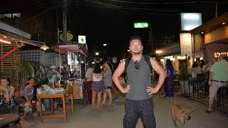 【4K】アキーラさん夜の散策①タイ北部・パーイ・中心街！Center of Pai in Thailand