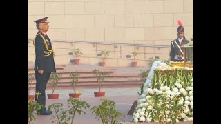 New Army chief Lt Gen MM Naravane pays tribute at National War Memorial in Delhi