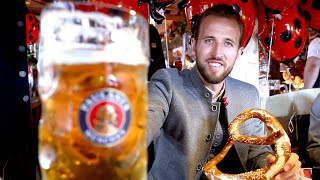 Traditioneller Oktoberfest-Besuch | Die Ankunft des FC Bayern auf der Wiesn 🥨