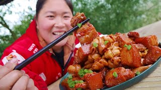 Pangmei cuisine : having red-braised pork belly .  so delicious 